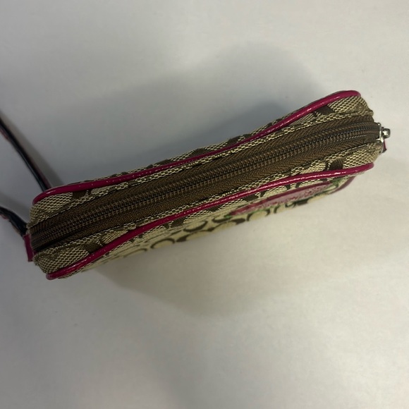 Coach Signature Watermelon Small Wristlet Pouch Rare - Picture 5 of 12